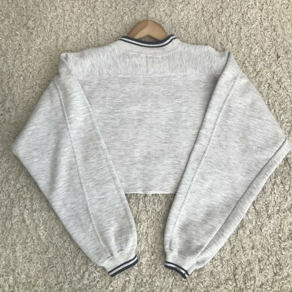Vintage 90s Mickey Mouse World Tour Sweatshirt Adult Medium Cropped Disney Wear - Picture 10 of 11
